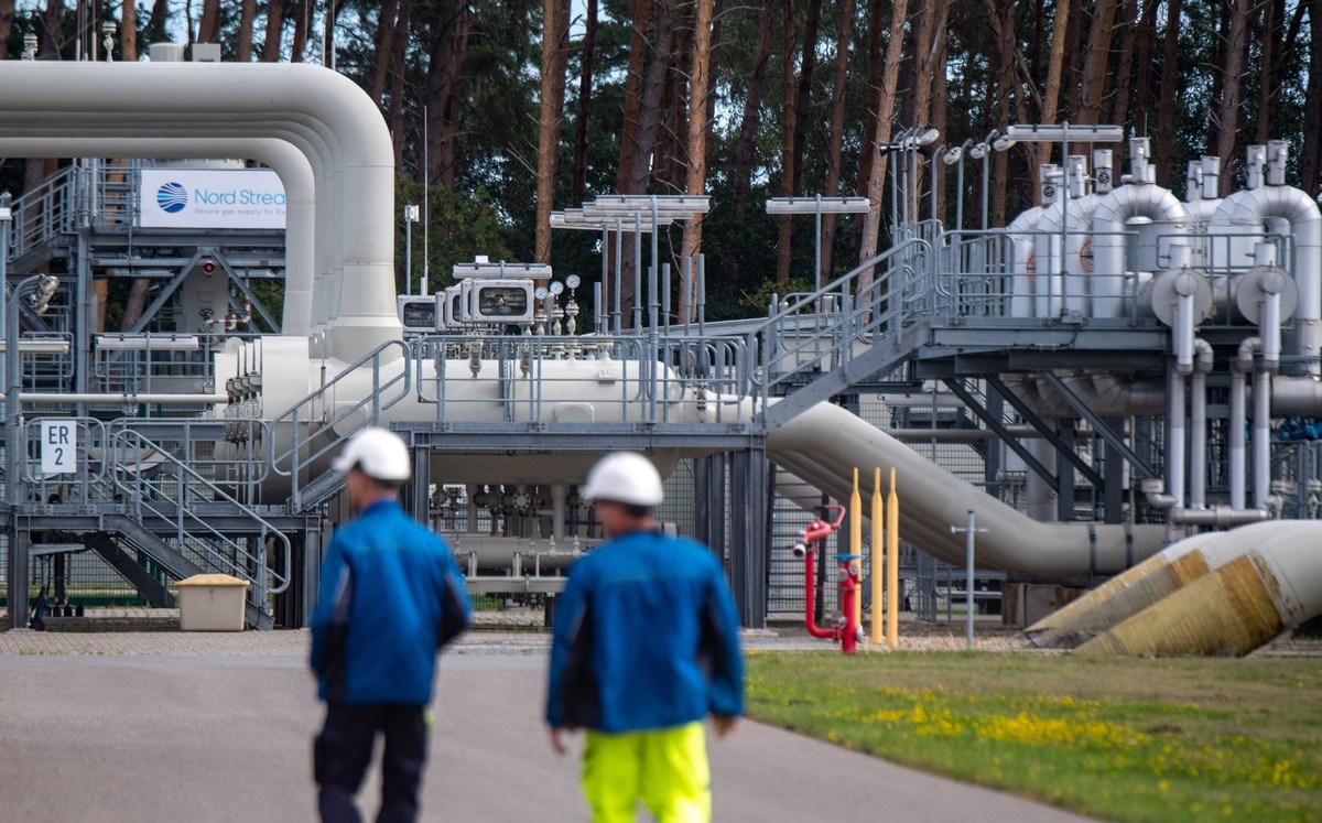 30.08.2022, Mecklenburg-Vorpommern, Lubmin: Rohrsysteme und Absperrvorrichtungen in der Gasempfangsstation der Ostseepipeline Nord Stream 1 und der Übernahmestation der Ferngasleitung OPAL (Ostsee-Pip ...