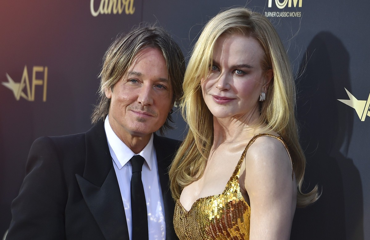 ARCHIV - 27.04.2024, USA, Los Angeles: Keith Urban, links, und Nicole Kidman kommen zur 49. AFI Life Achievement Award Verleihung an Nicole Kidman im Dolby Theatre in Los Angeles. (zu dpa: «Keith Urba ...