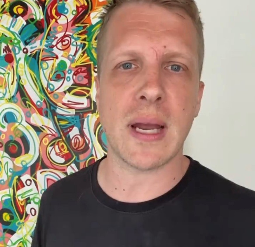 Oliver Pocher unterhält seine Fans seit der Corona-Krise jeden Abend mit einem Live-Video.