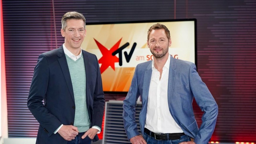 Steffen Hallaschka and Dieter Könnes, the moderators of "Star TV".