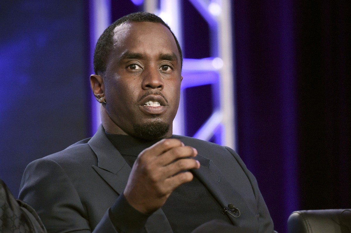 ARCHIV - 05.01.2018, USA, Pasadena: Sean &#039;Diddy&#039; Combs nimmt an der Podiumsdiskussion &quot;The Four&quot; während der FOX Television Critics Association Winter Press Tour in Pasadena, Kalif ...